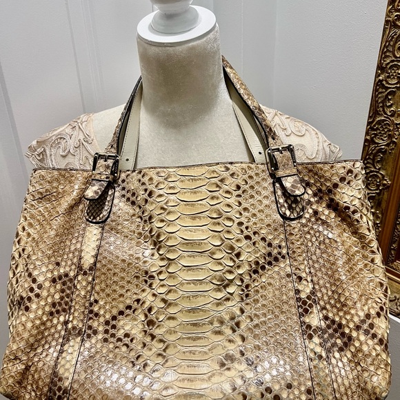 Gucci Python Britt Bag - Picture 6 of 16